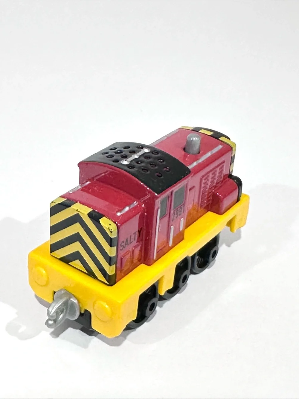 Thomas & Friends Adventures Talking Shark Escape Sharky Diecast